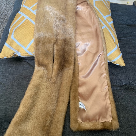 Calvin Klein Fur Stole - Picture 3 of 3